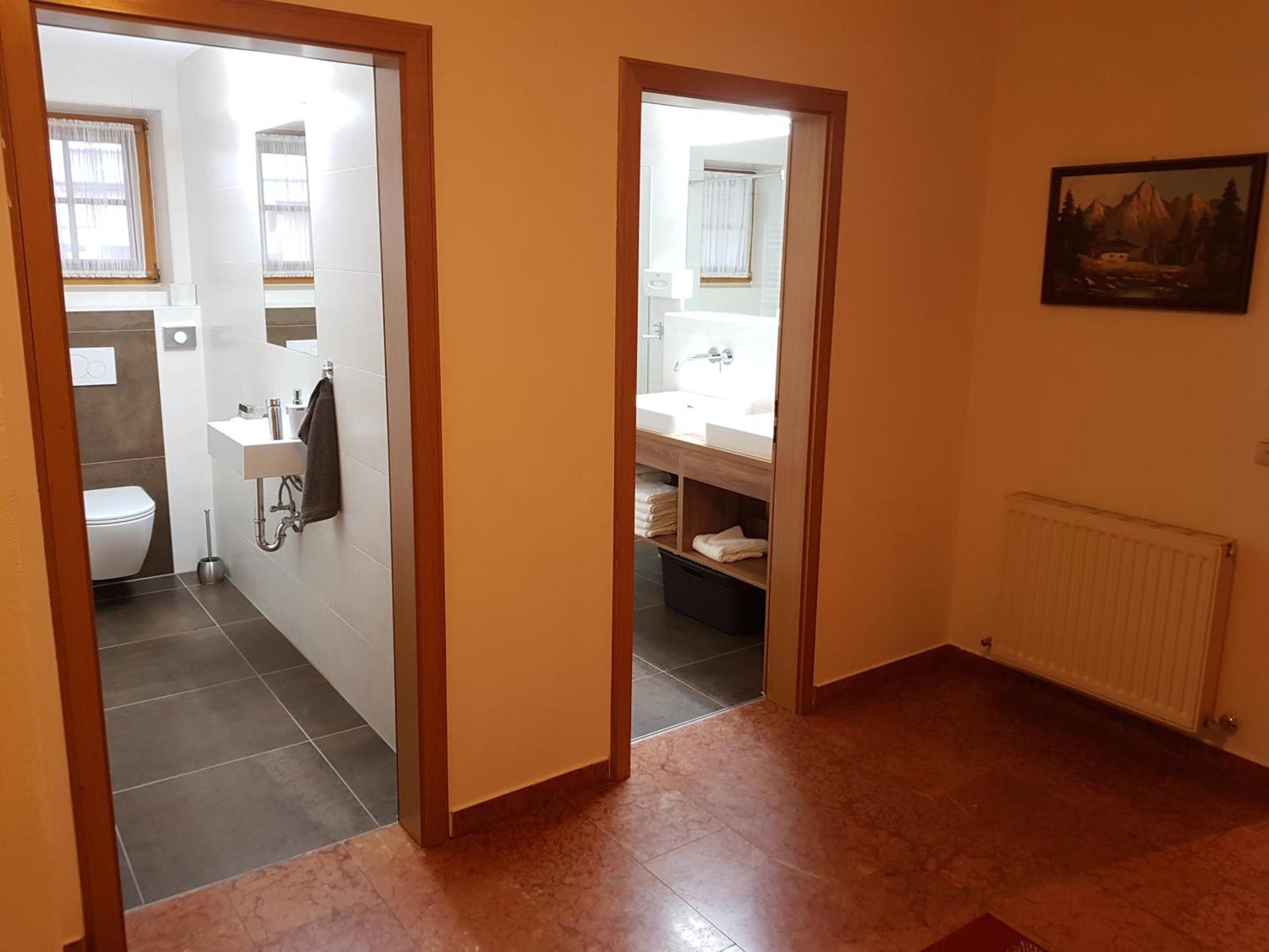 Christine Apartment *